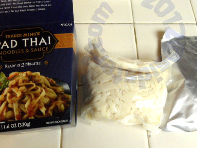 Pad Thai package contents